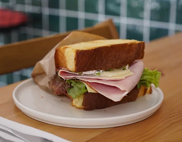 Hindi Füme Sandviç